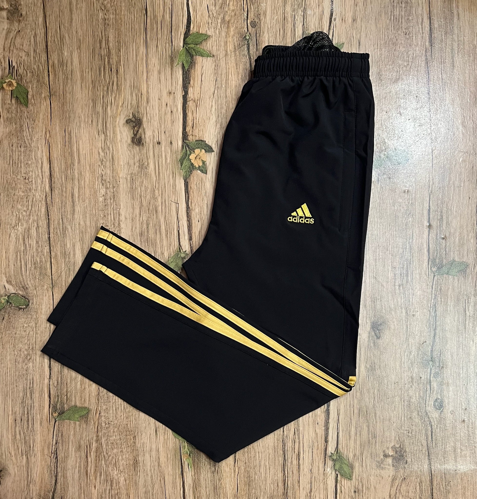 Performance Three-Stripe Half Style Track Pants Black Golden