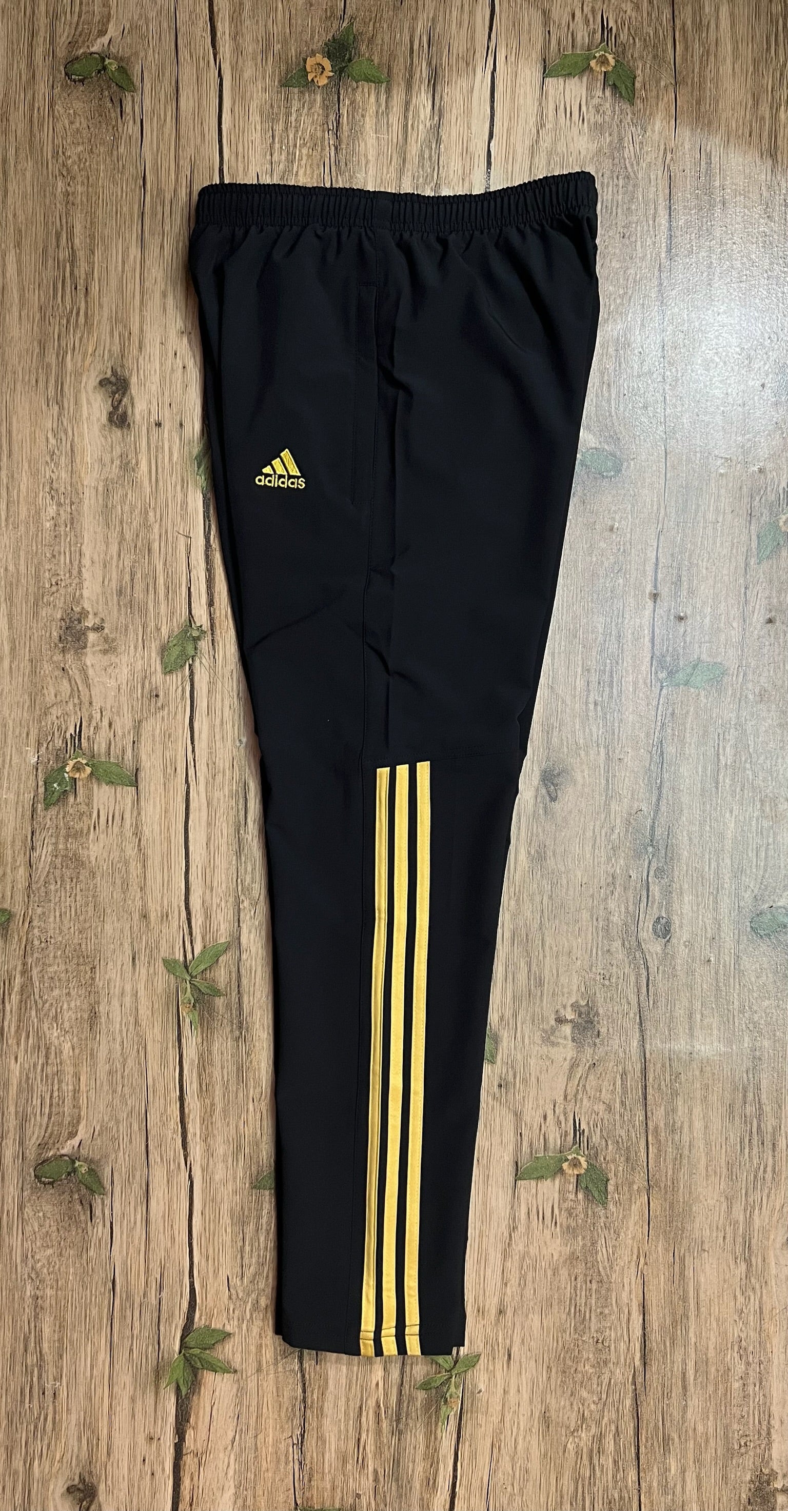 Performance Three-Stripe Half Style Track Pants Black Golden
