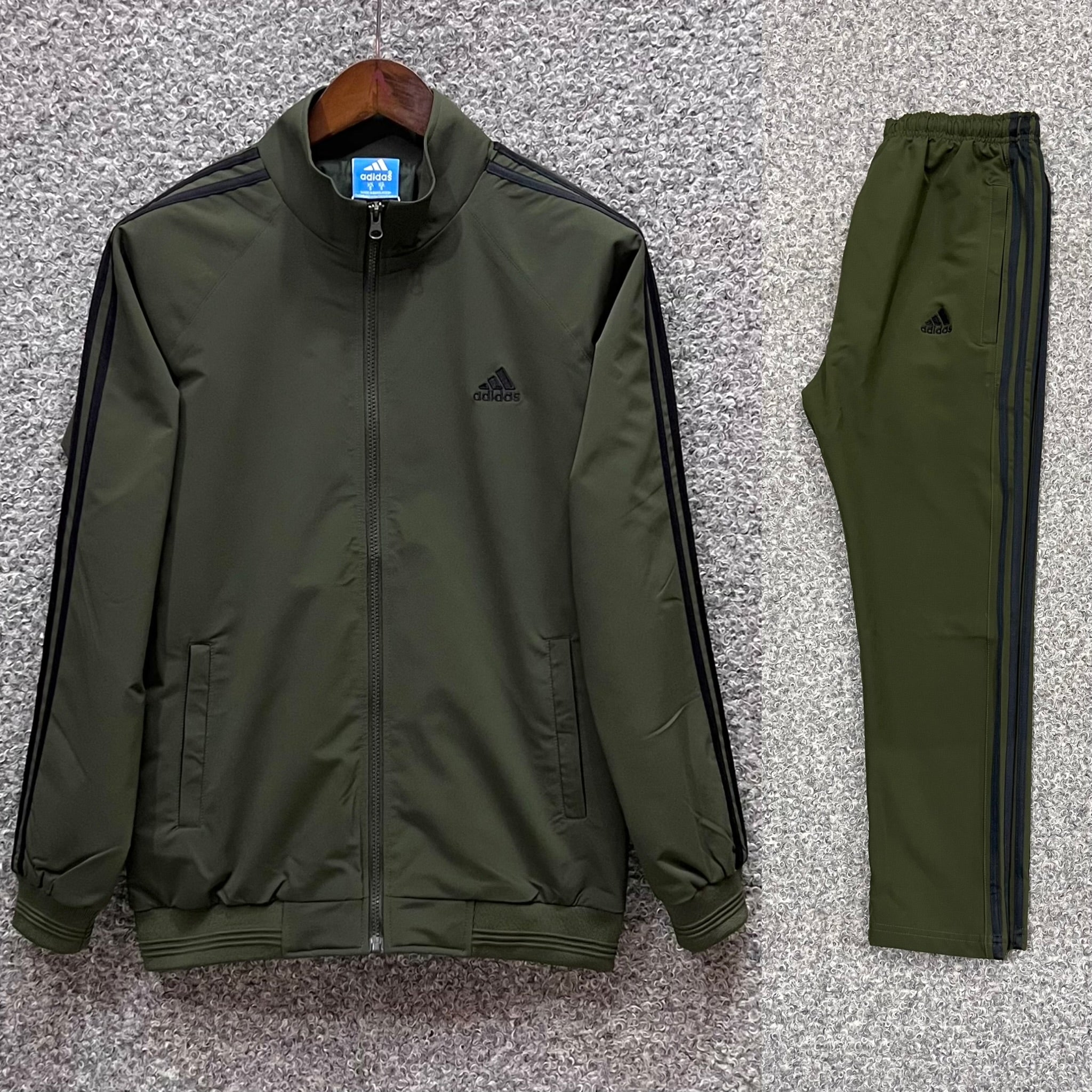 Premium Tracksuit Set olive