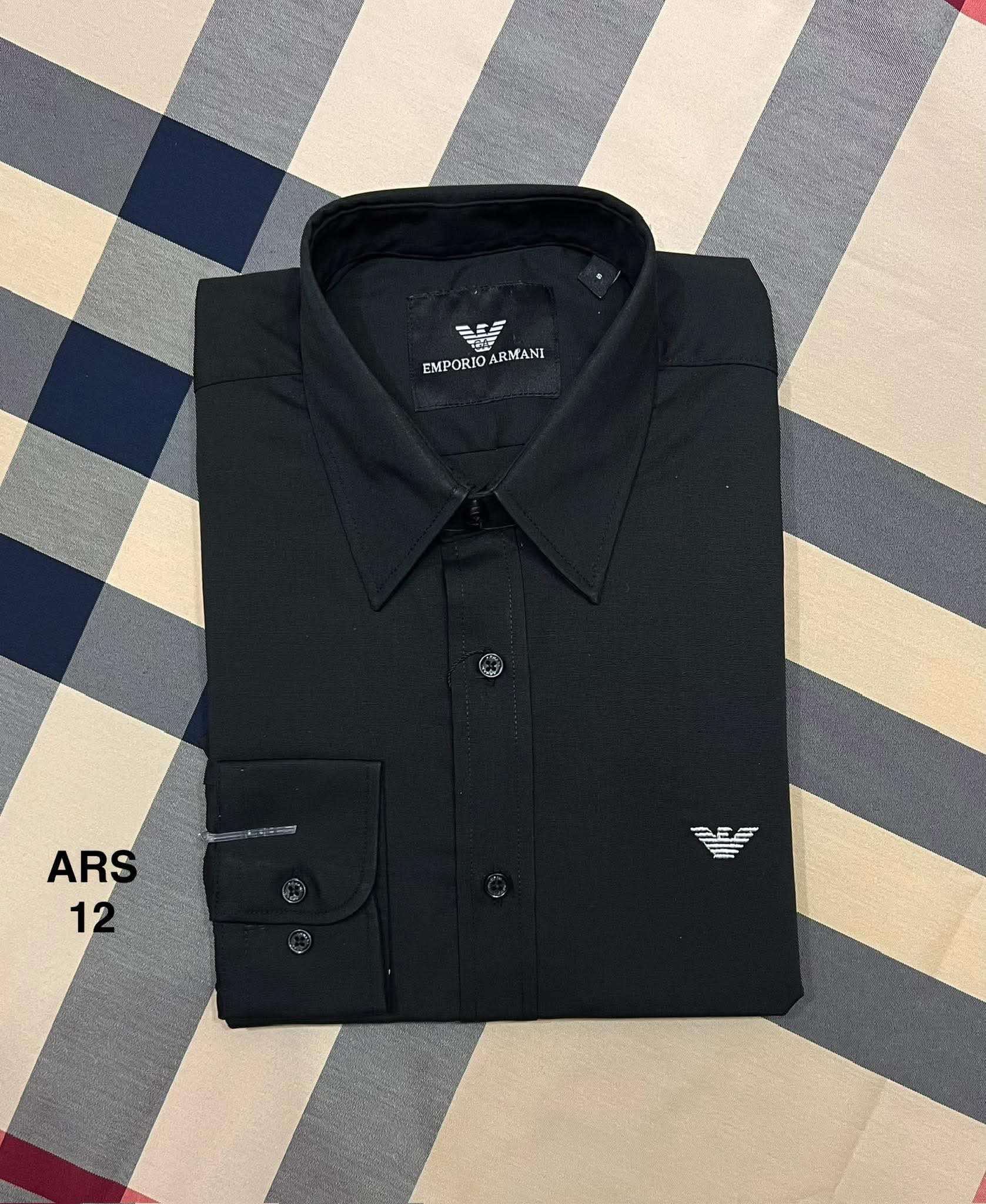 Iconic Solid Shirt ARMS matching button black 12