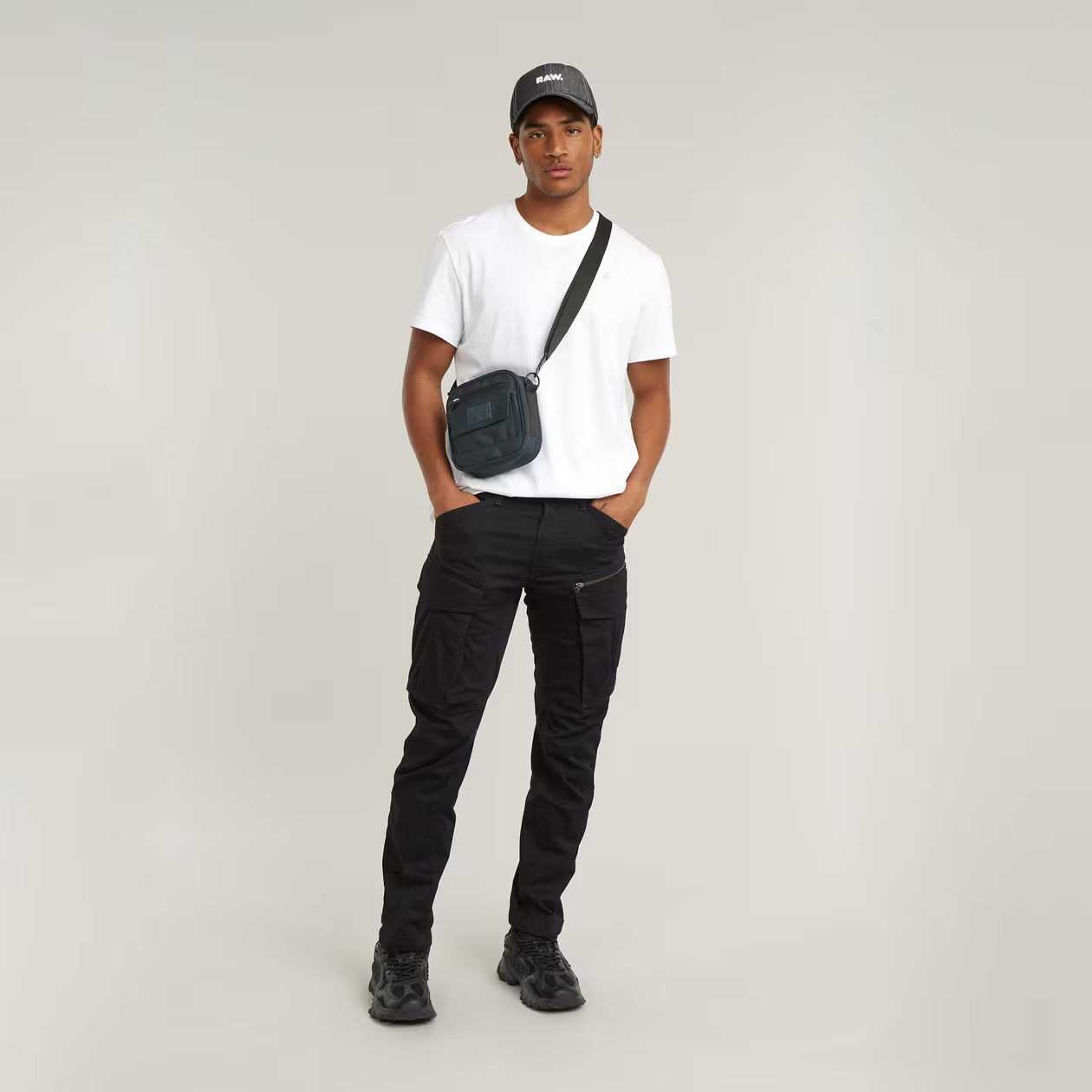 Rovic Zip 3D Tapered Pants Black